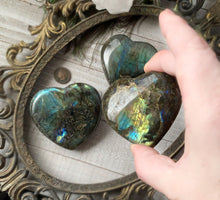 Load image into Gallery viewer, Labradorite Heart Palm Stone